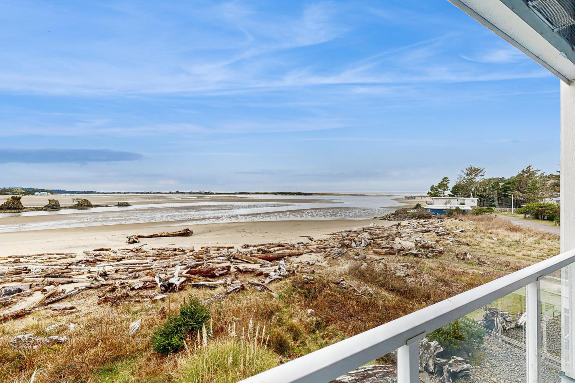 Waters Edge Daire Salishan Beach Oda fotoğraf